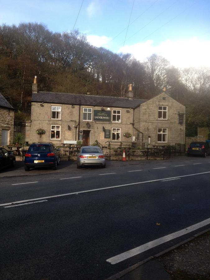 Oyo Ladybower Inn Bamford Exterior photo